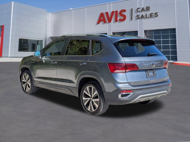 Used 2024 Volkswagen Taos SE image 9