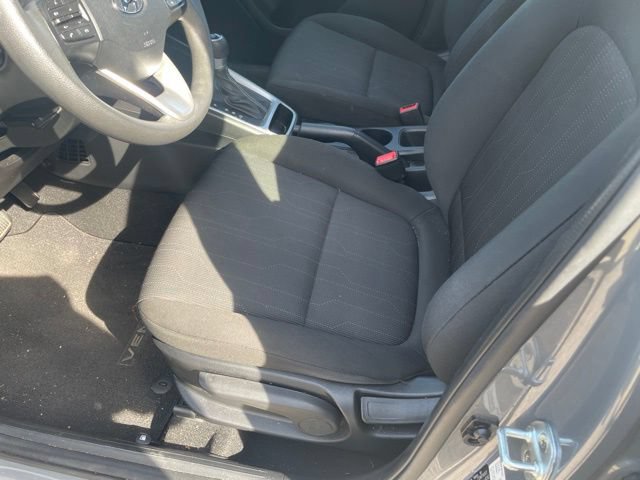 Used 2021 Hyundai Venue SE FWD image 15