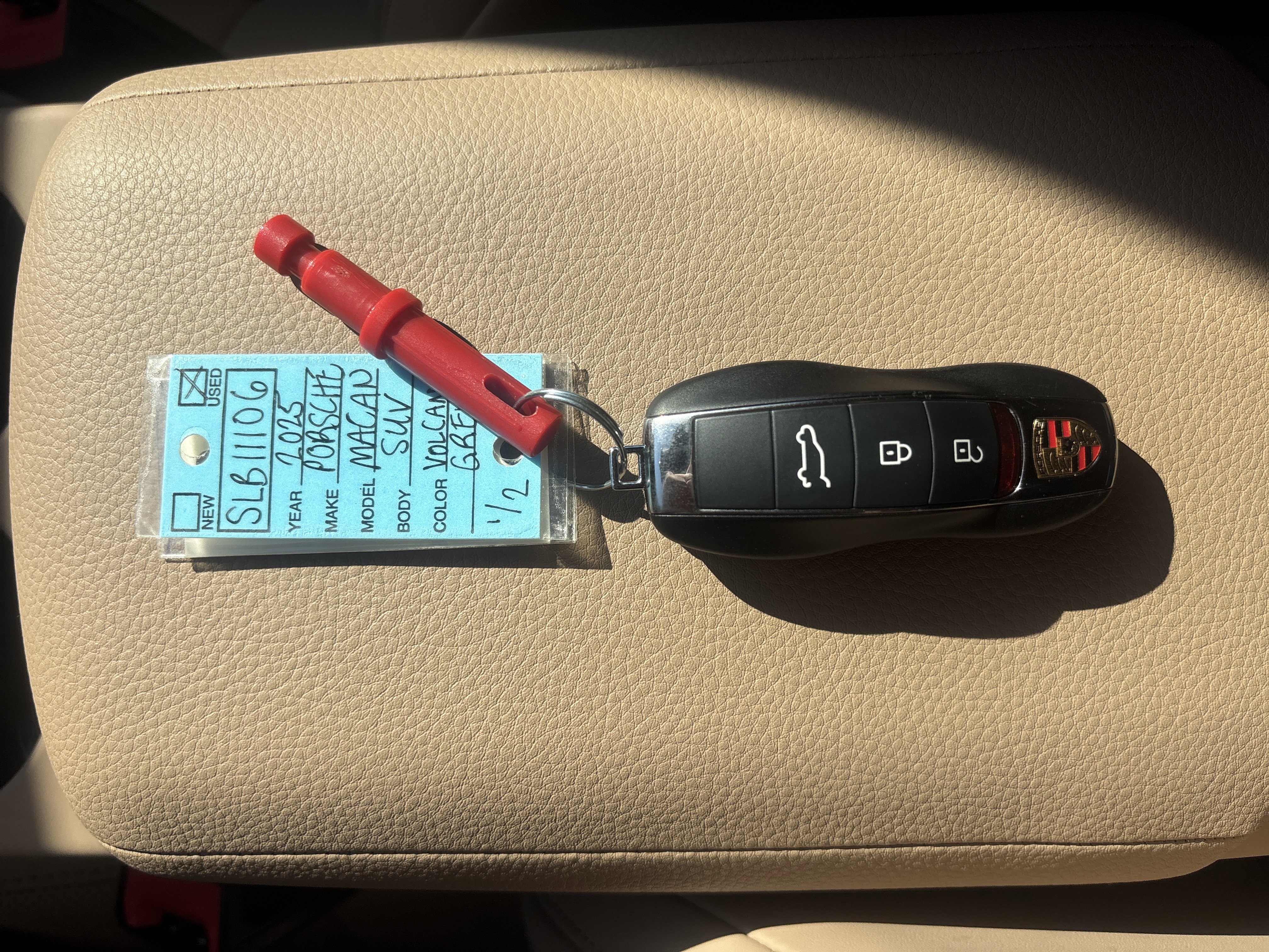 Certified 2025 Porsche Macan image 21