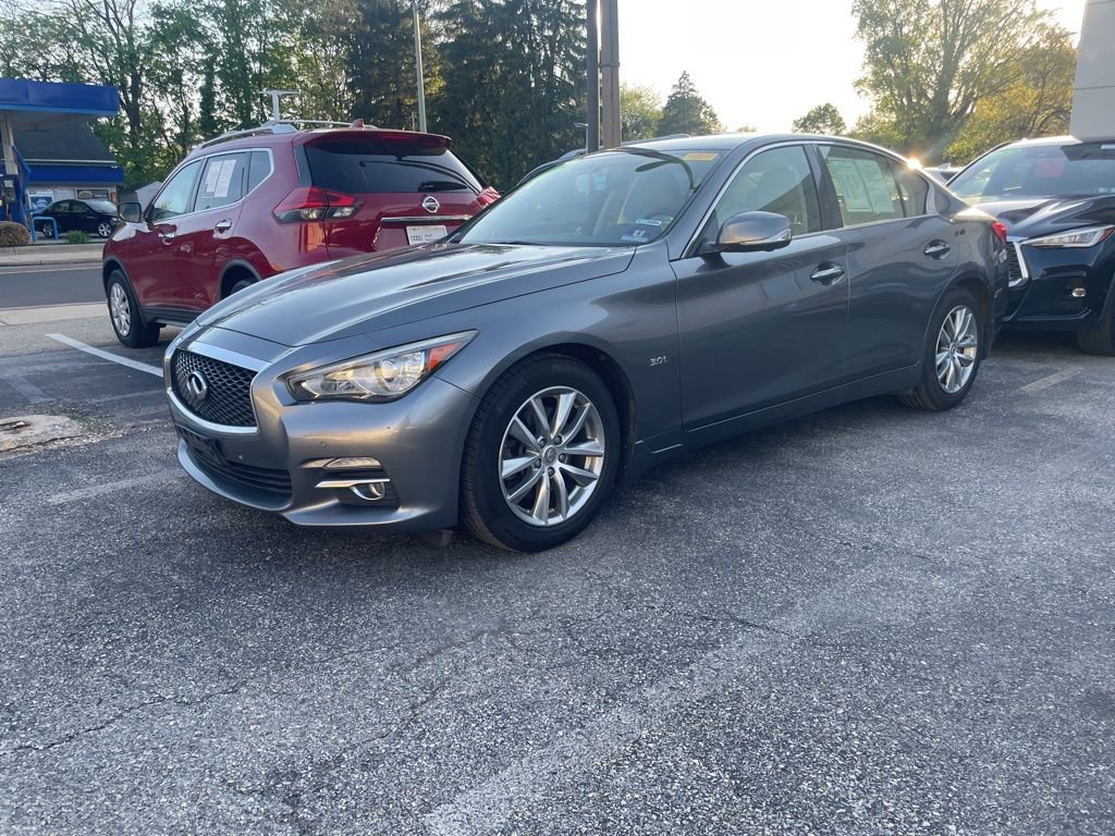 Used 2017 INFINITI Q50 3.0t Premium w/ Driver Assistance Package AWD/4WD image 3