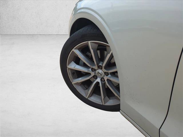 Used 2020 Volvo S60 T5 Momentum FWD image 10