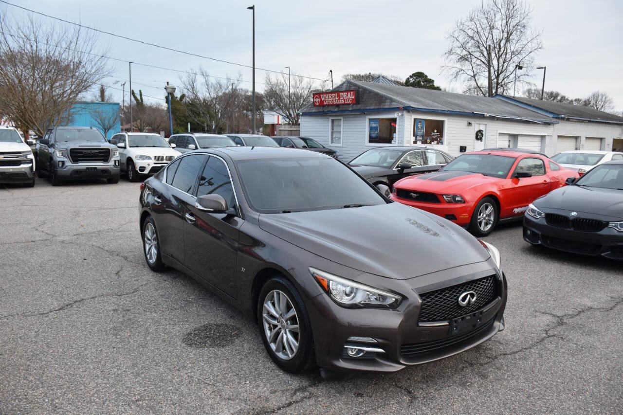 Used 2015 INFINITI Q50 Premium w/ Navigation Package AWD/4WD image 4