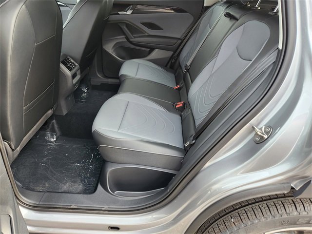 New 2025 Volkswagen Tiguan SE image 28