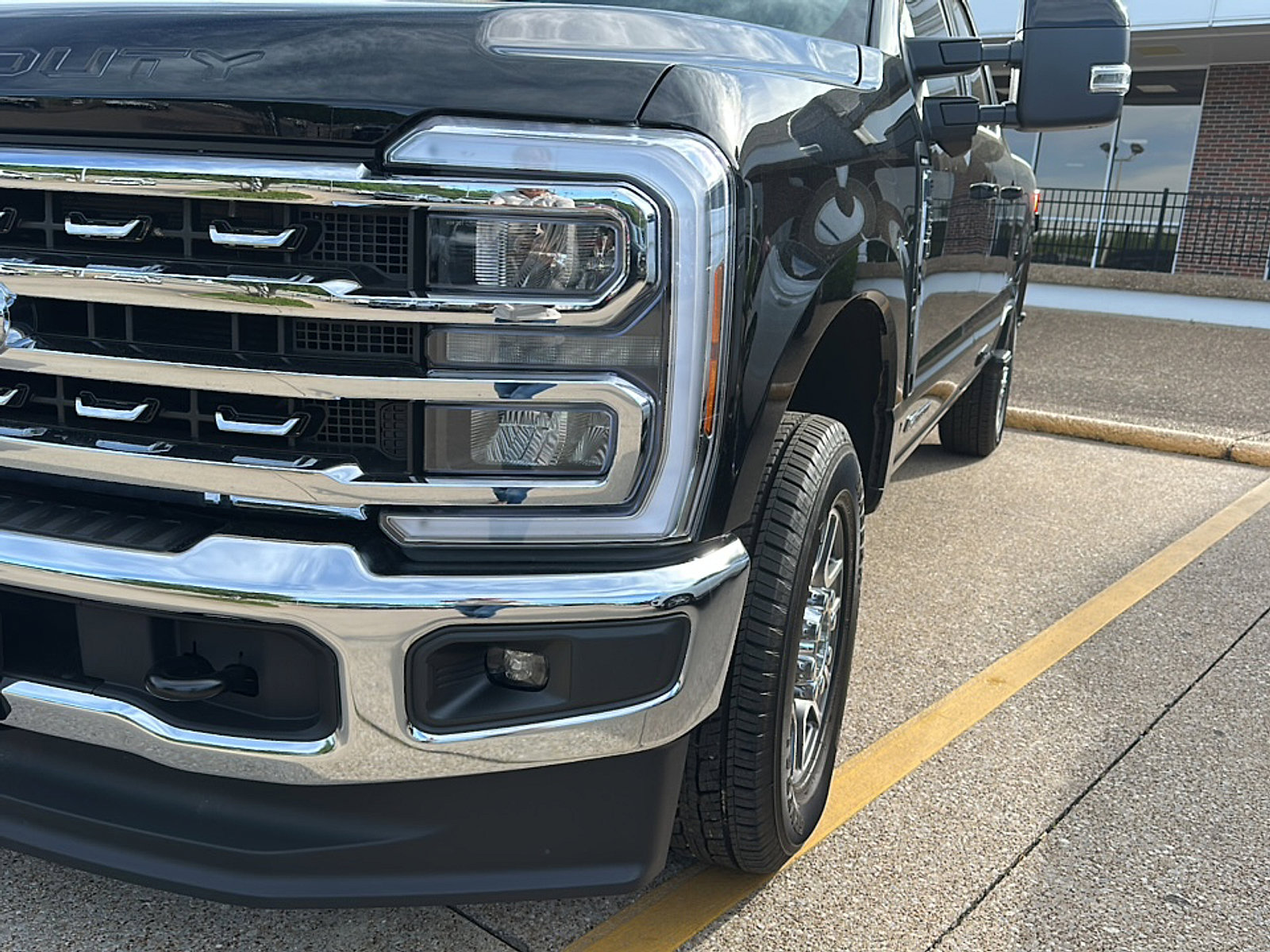 Used 2026 Ford F250 Lariat image 2