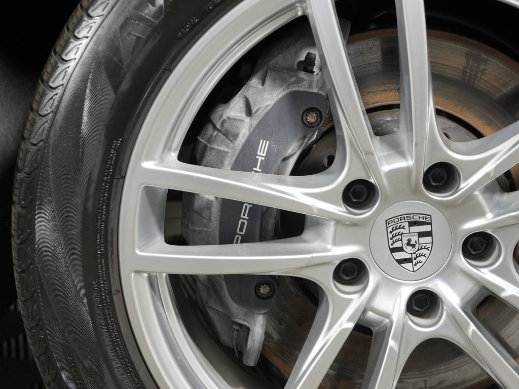 Certified 2023 Porsche Cayenne AWD/4WD image 17