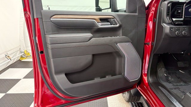 New 2026 Chevrolet Silverado 3500 High Country w/ Technology Package AWD/4WD image 17