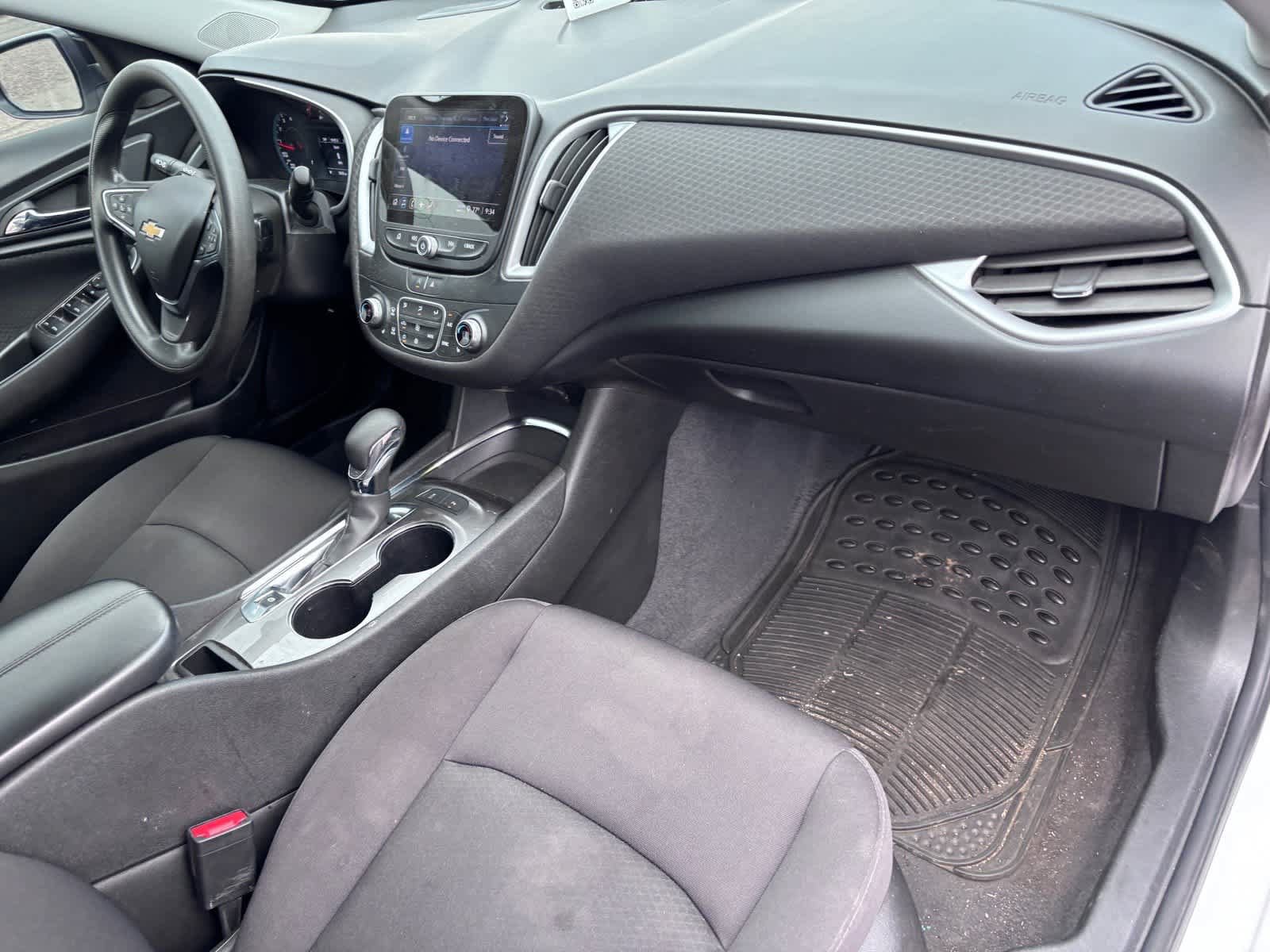 Used 2024 Chevrolet Malibu LT FWD image 9