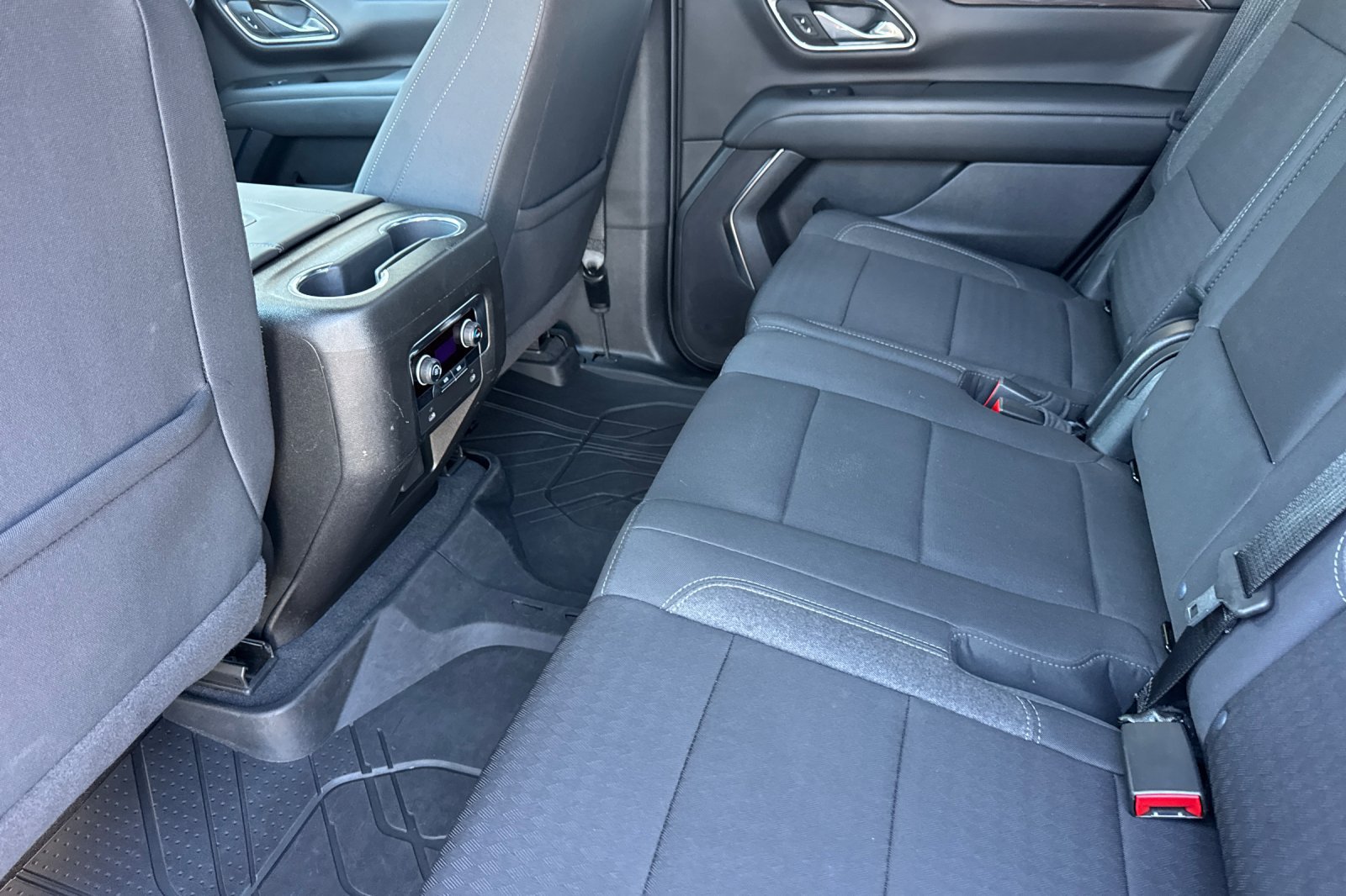 Used 2024 Chevrolet Tahoe LS RWD image 12
