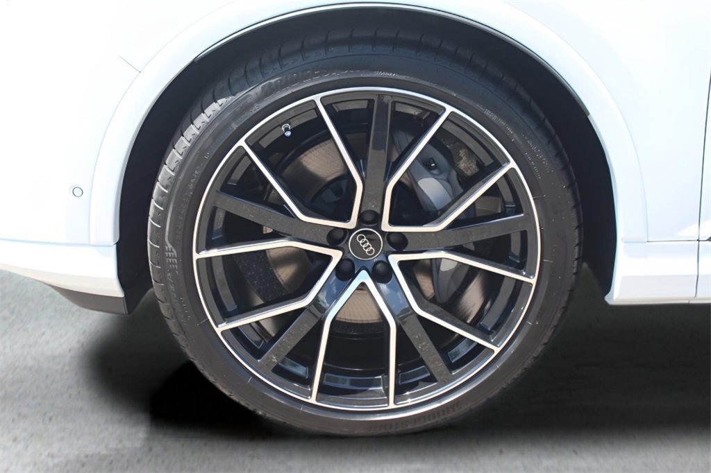 New 2025 Audi Q7 3.0T Premium Plus image 9