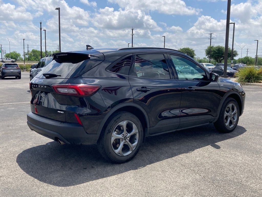 Used 2025 Ford Escape ST-Line AWD/4WD image 5