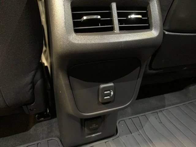 Used 2022 GMC Terrain SLE w/ Driver Convenience Package AWD/4WD image 23