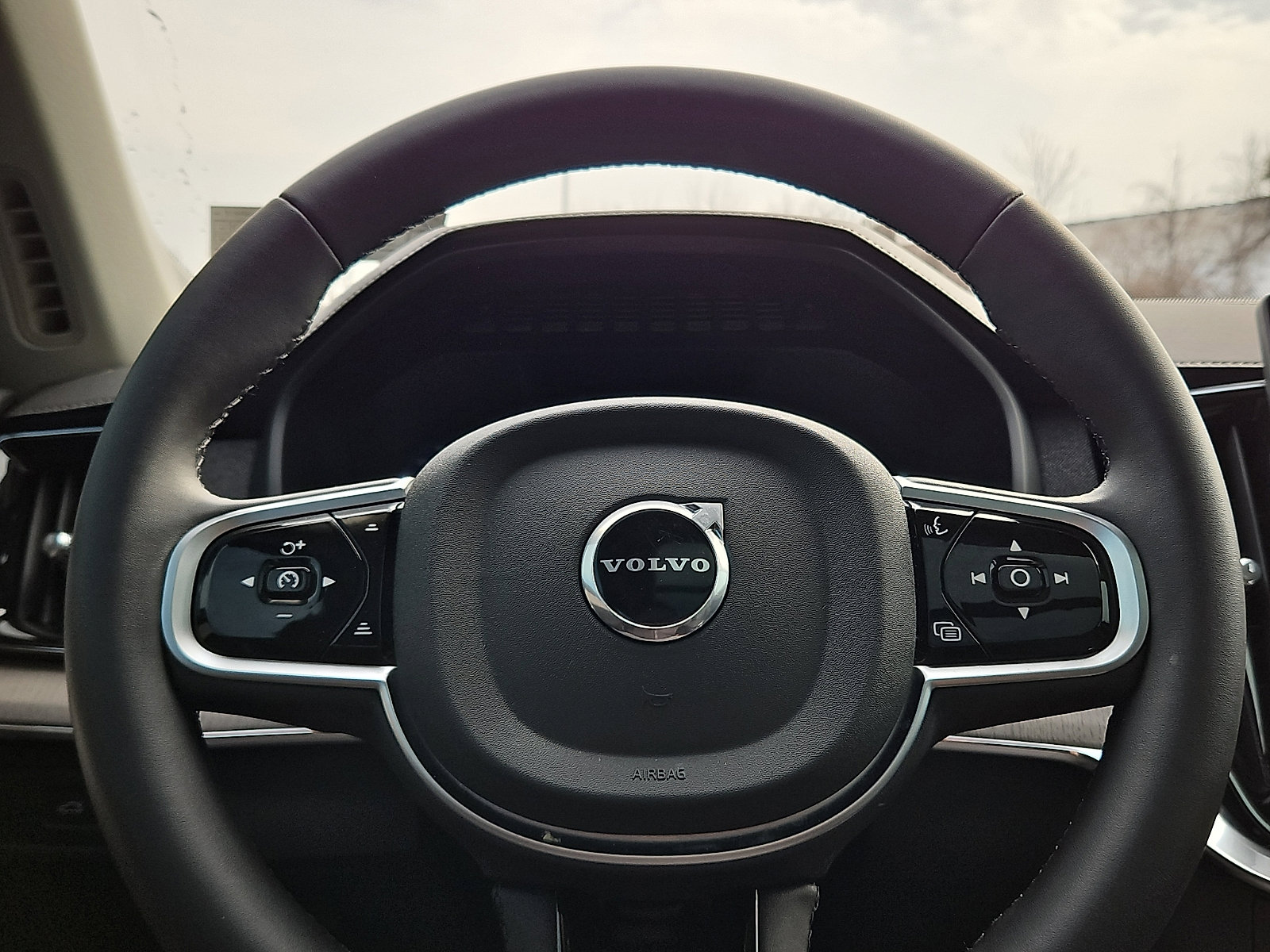 Certified 2025 Volvo XC90 T8 Ultra w/ Protection Package Premier image 20