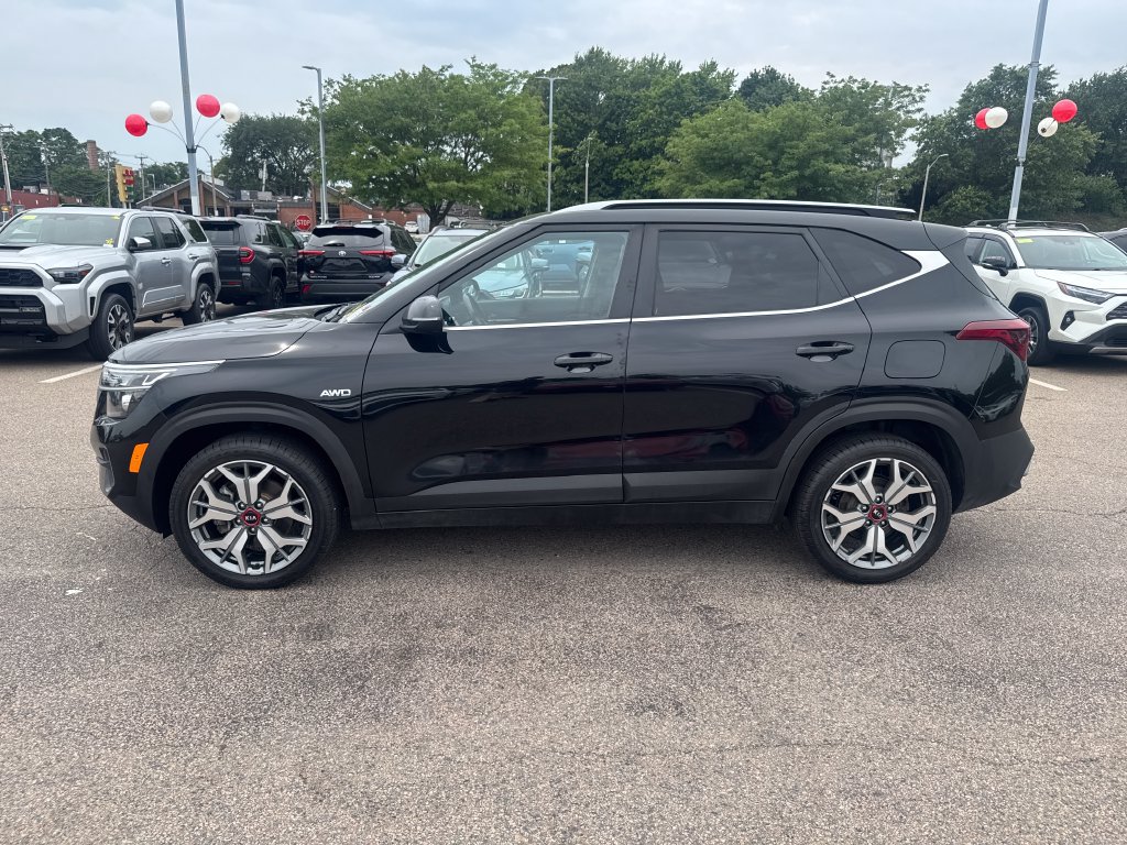 Used 2021 Kia Seltos S AWD/4WD image 4