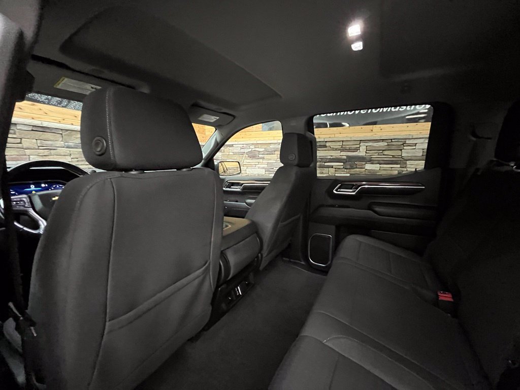 Used 2022 Chevrolet Silverado 1500 LT AWD/4WD image 33
