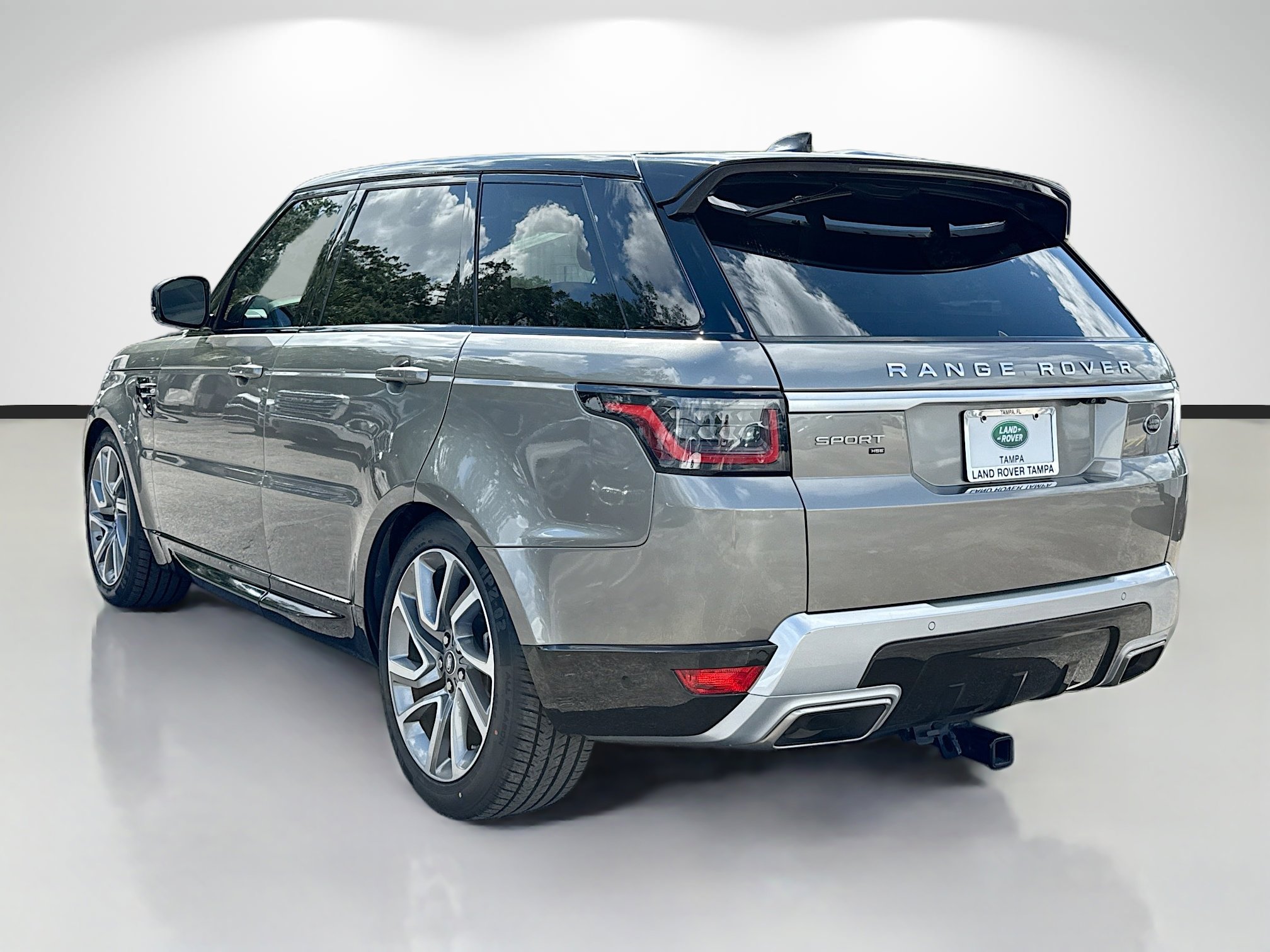 Used 2020 Land Rover Range Rover Sport HSE AWD/4WD image 3