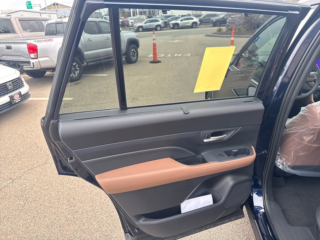 New 2026 Toyota Grand Highlander AWD Hybrid image 36