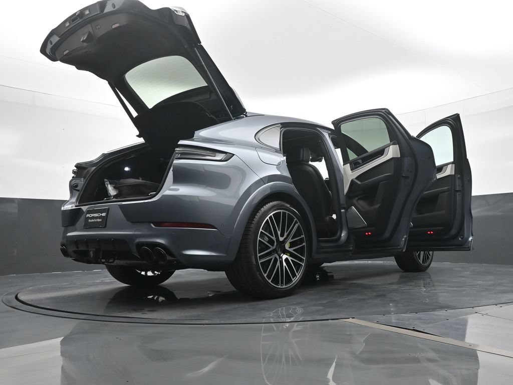 New 2026 Porsche Cayenne Turbo AWD/4WD image 27