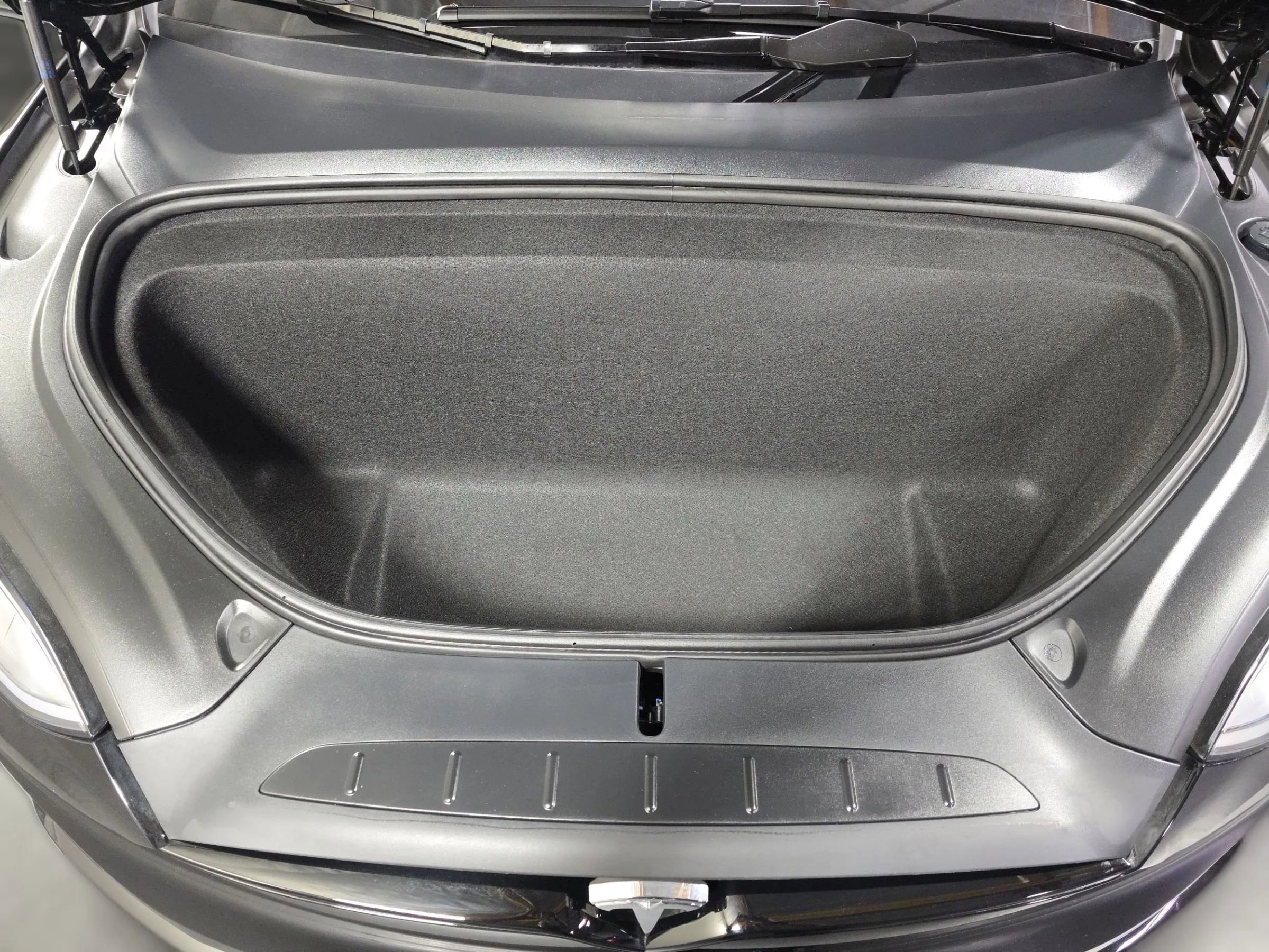 Used 2022 Tesla Model X Plaid image 19