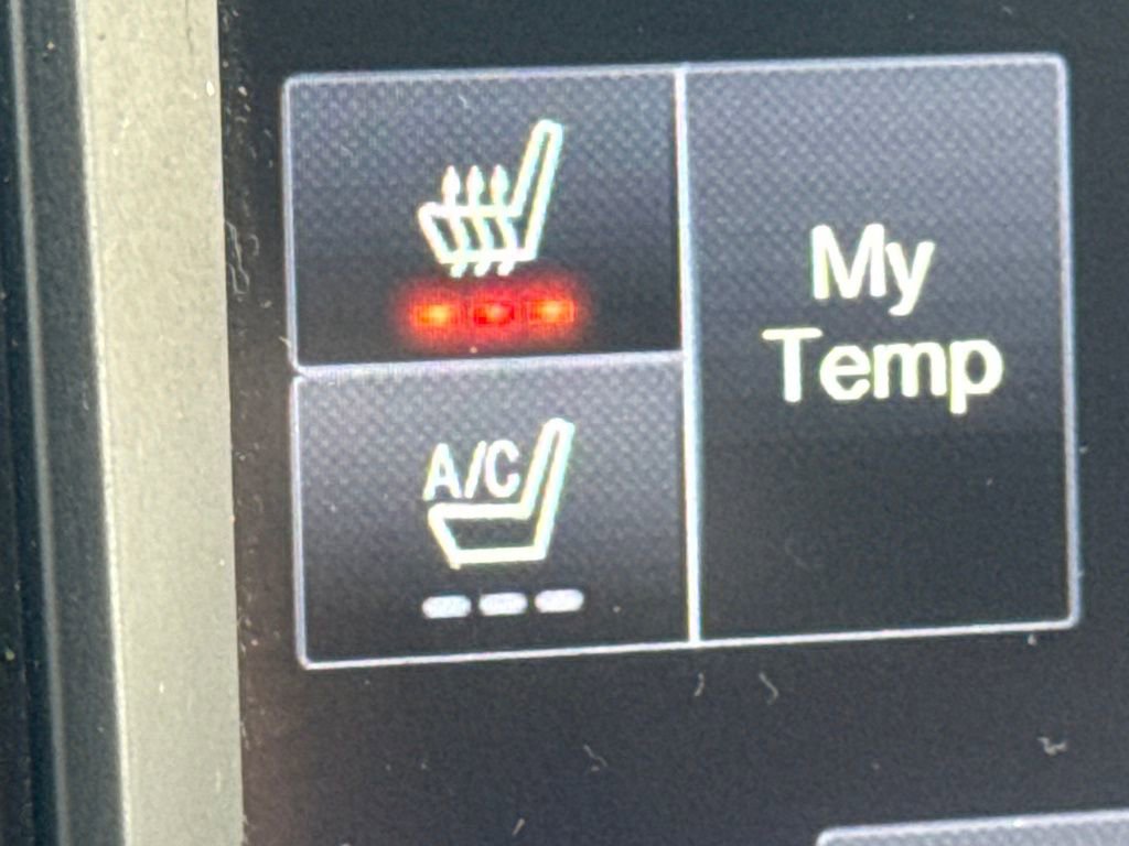 Used 2014 Ford F150 Platinum image 26