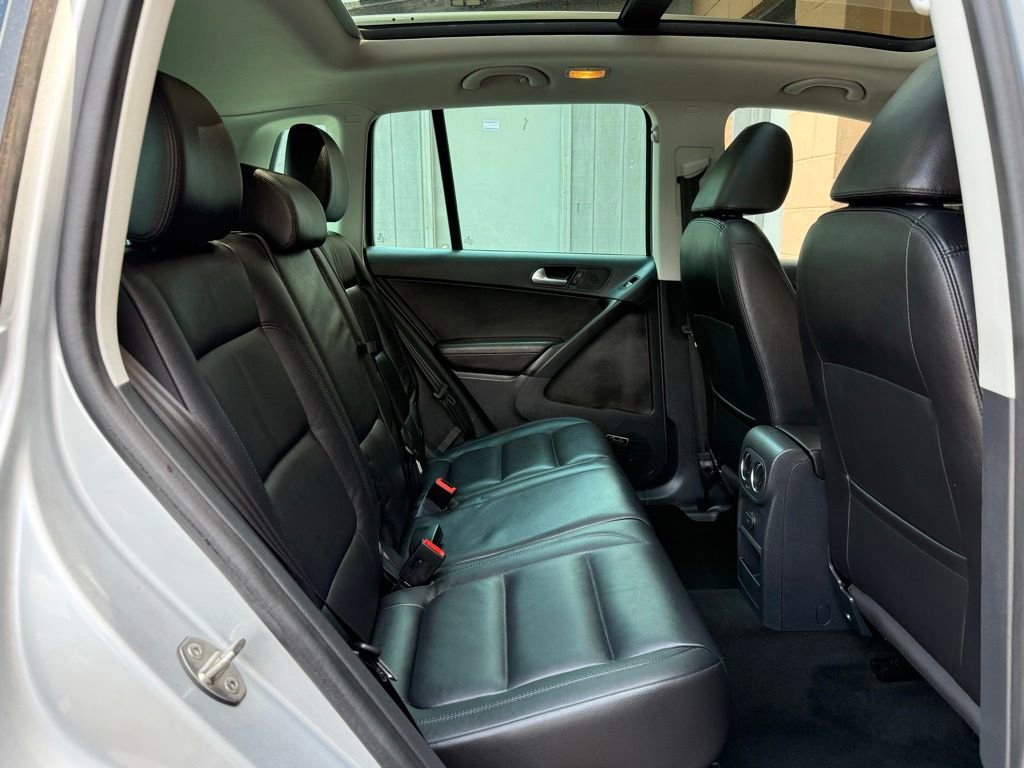 Used 2016 Volkswagen Tiguan SEL FWD image 18