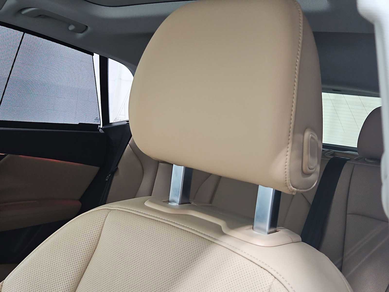 Used 2023 Audi Q8 Prestige image 18