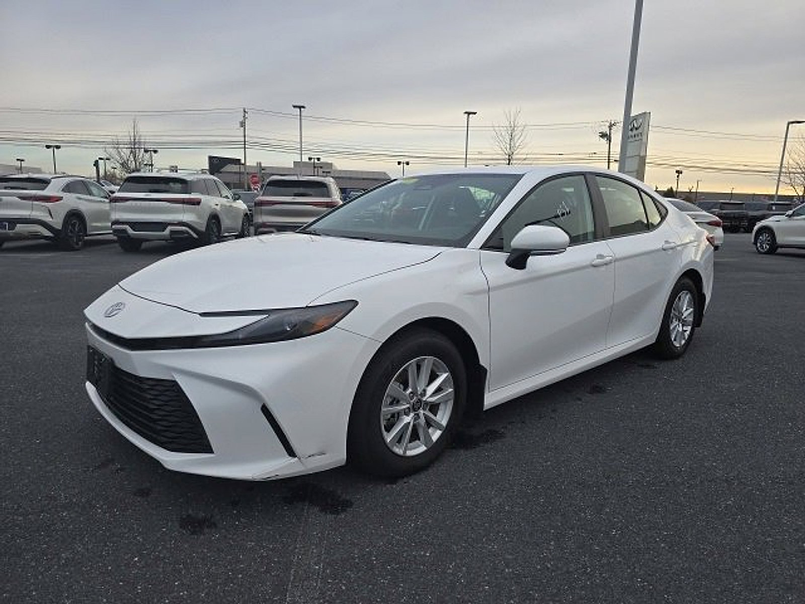 Used 2025 Toyota Camry XSE image 3