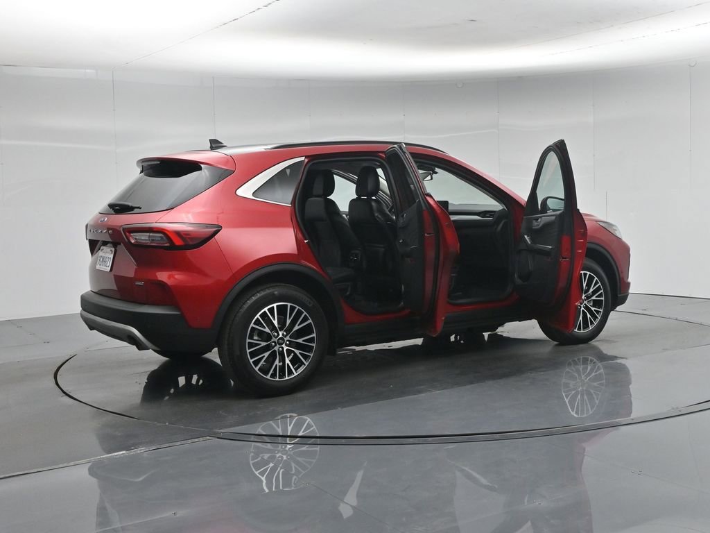 Used 2023 Ford Escape SE w/ PHEV Premium Package FWD image 6