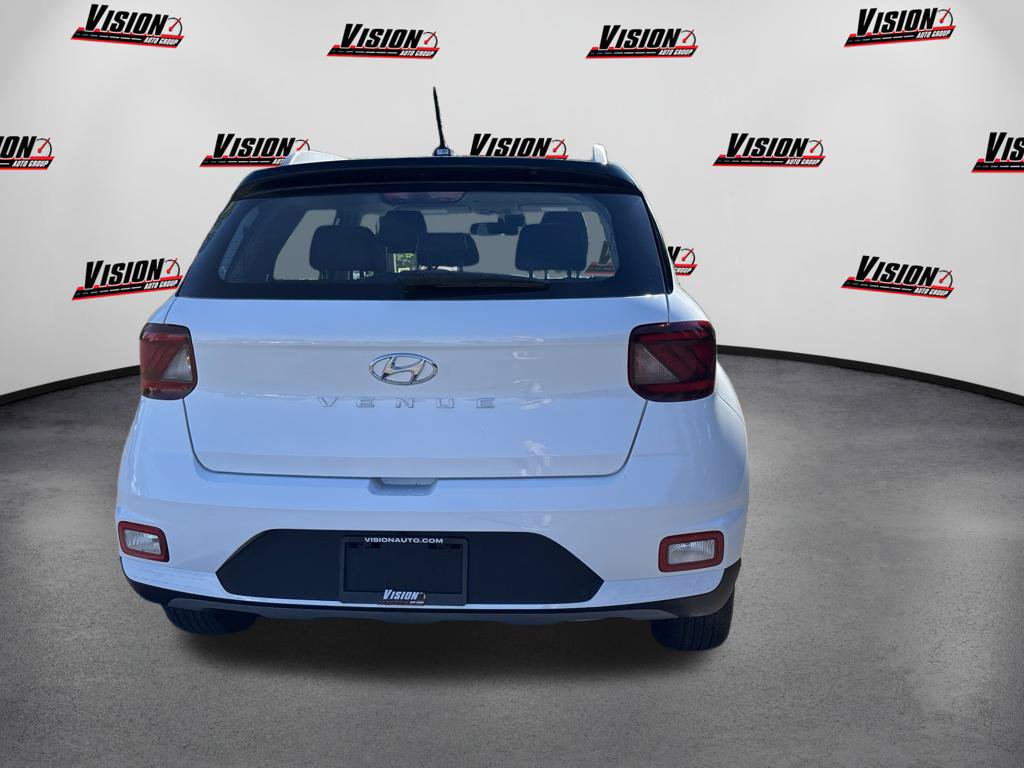 New 2026 Hyundai Venue SEL FWD image 6