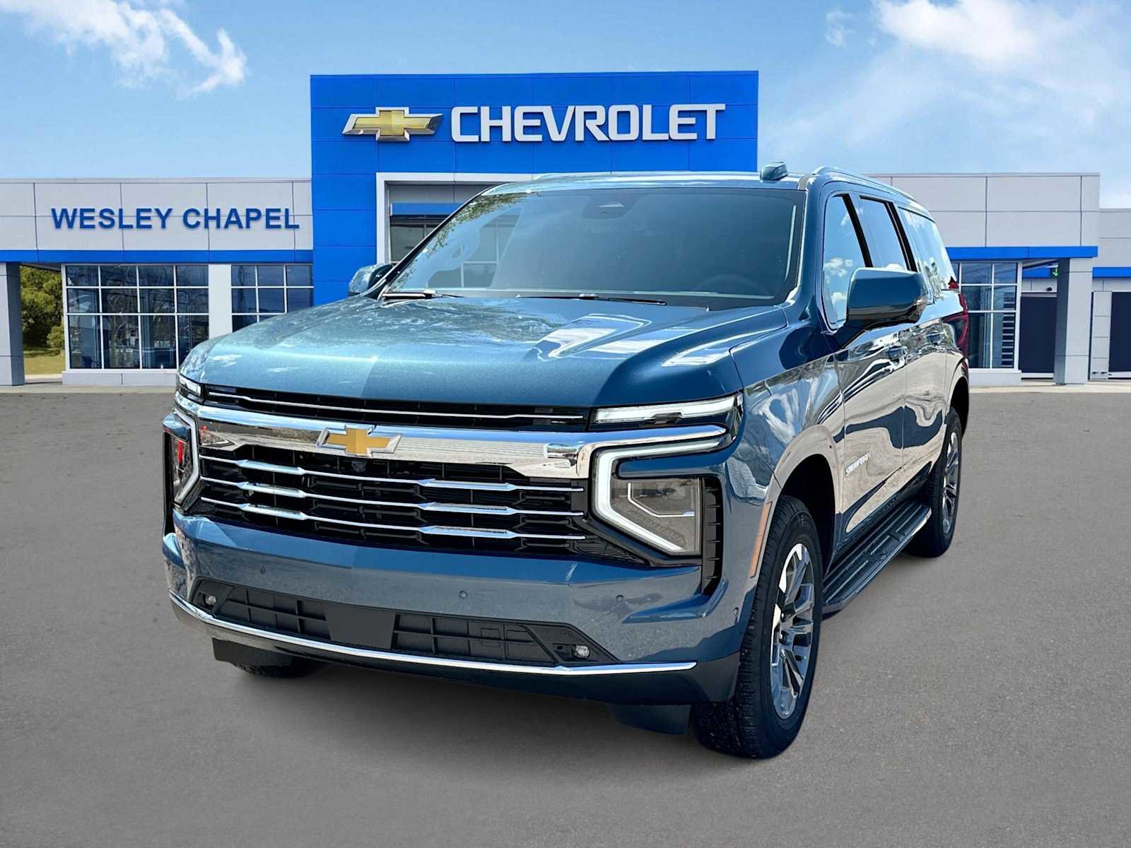 New 2026 Chevrolet Suburban LT w/ Comfort Package