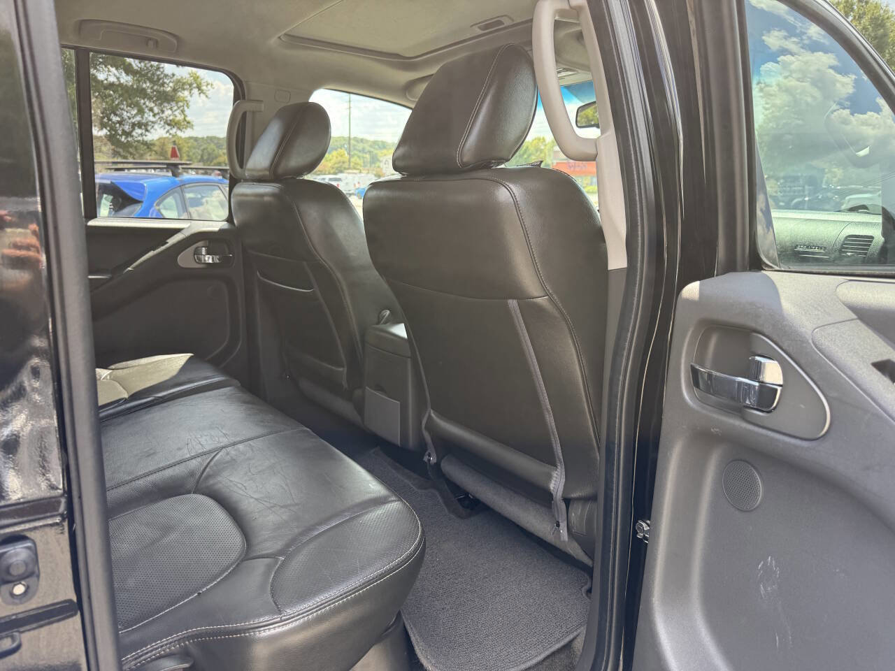 Used 2017 Nissan Frontier PRO-4X w/ Pro-4x Luxury Package image 16
