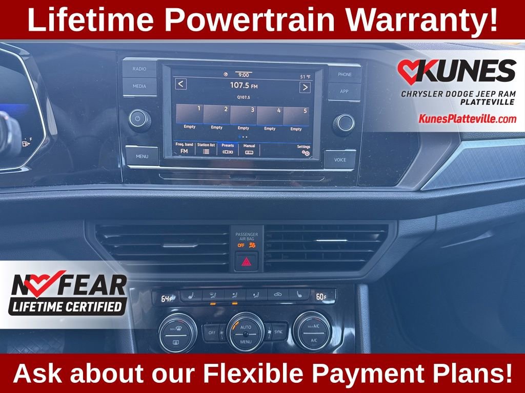 Used 2023 Volkswagen Jetta SE w/ Panoramic Sunroof Package FWD image 17