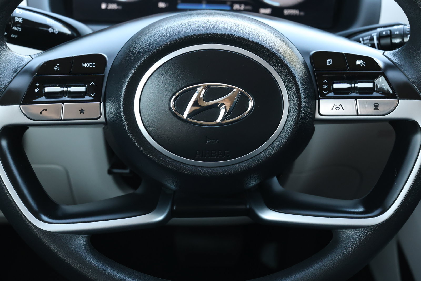 Used 2024 Hyundai Tucson SEL FWD image 18