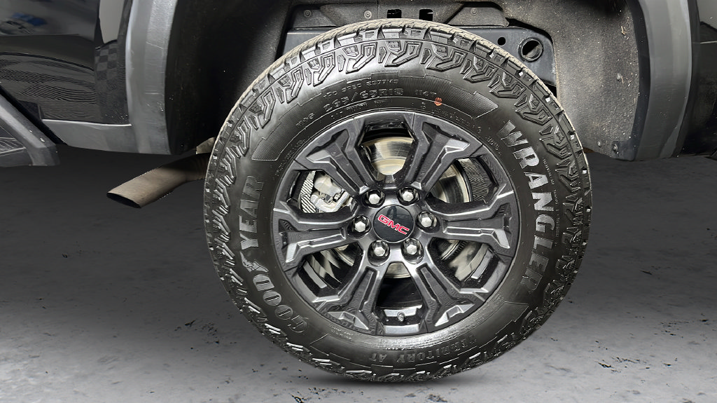 Used 2024 GMC Canyon Elevation w/ Elevation Premium Package AWD/4WD image 47