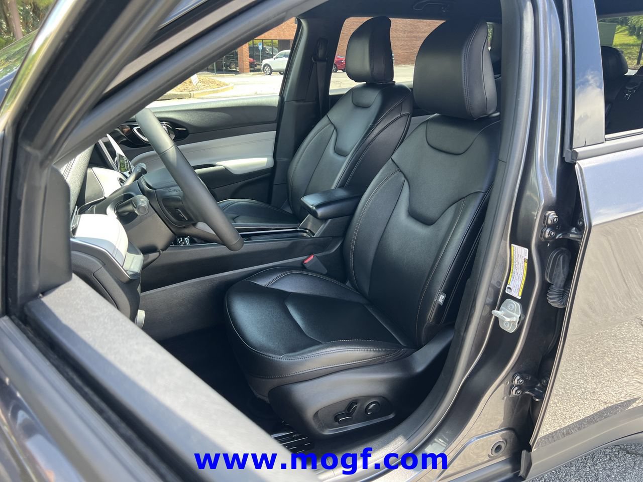 Used 2024 Jeep Compass Limited AWD/4WD image 17