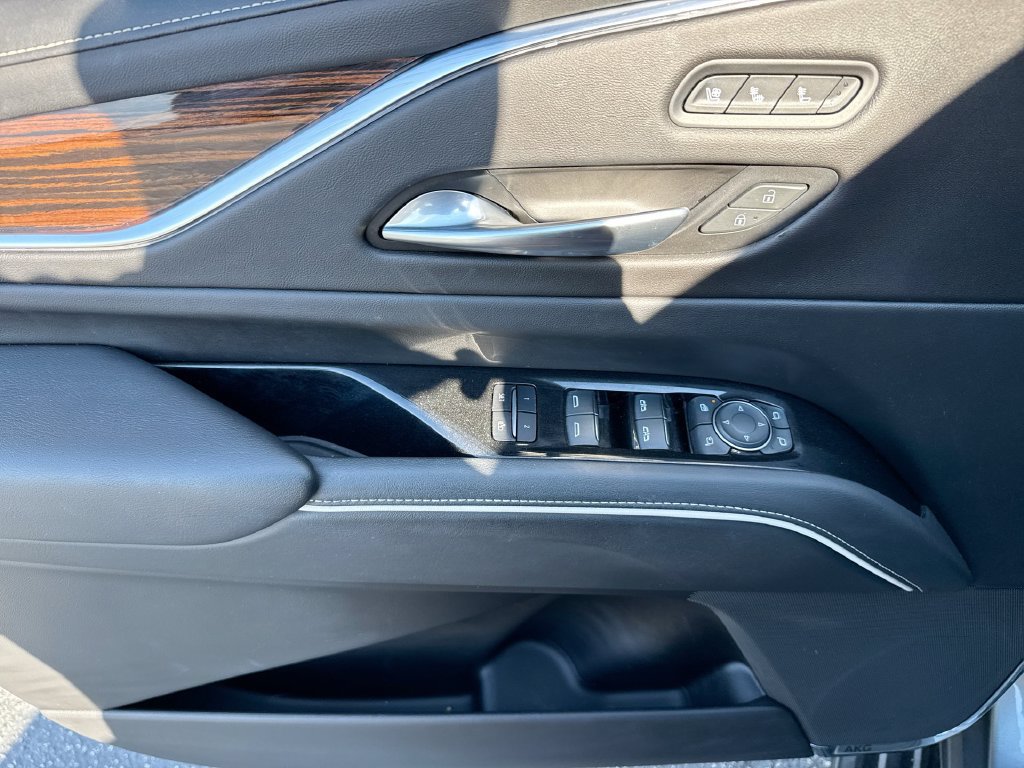 Used 2023 Cadillac Escalade Premium Luxury RWD image 15