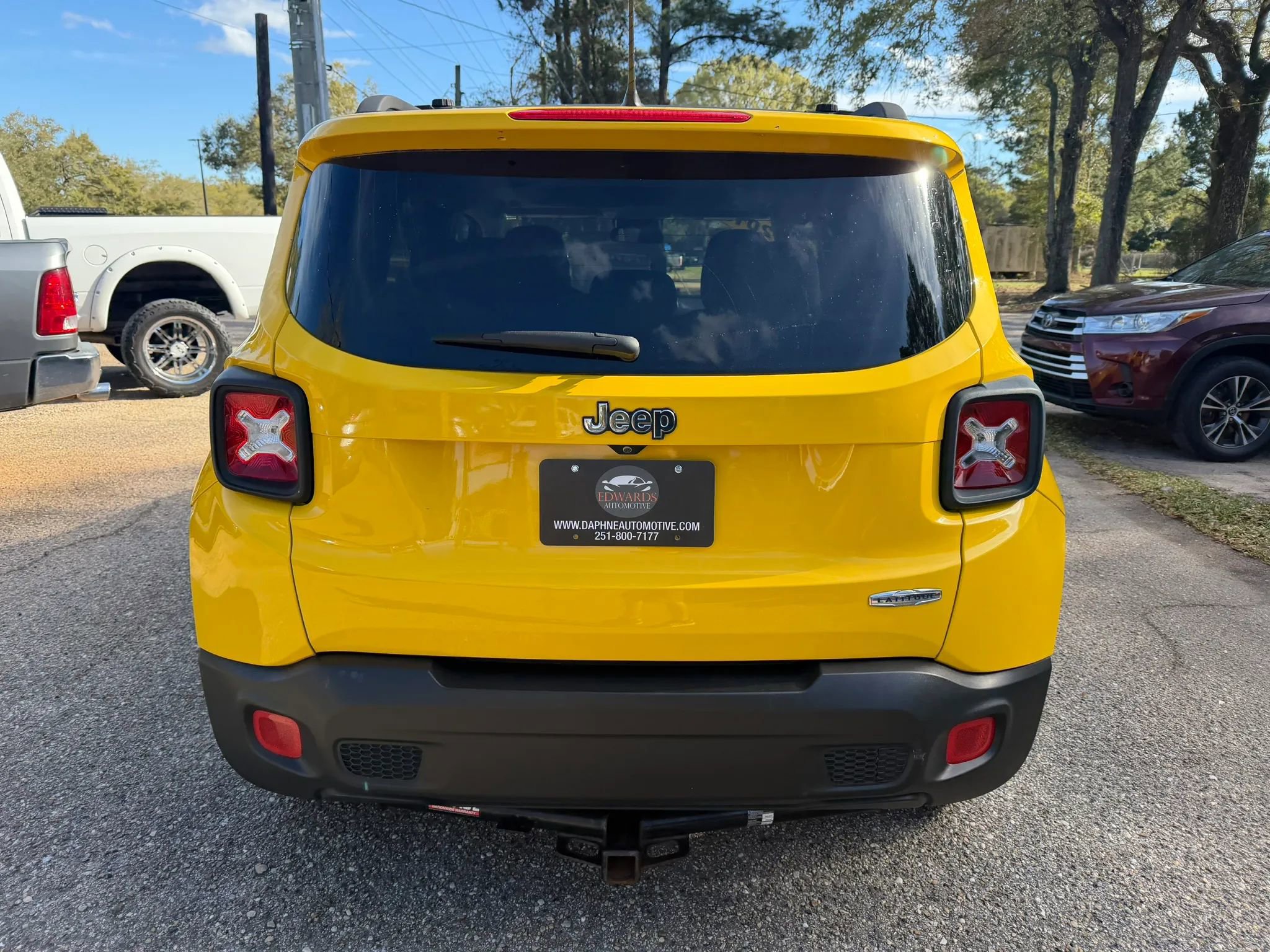Used 2016 Jeep Renegade Latitude image 6