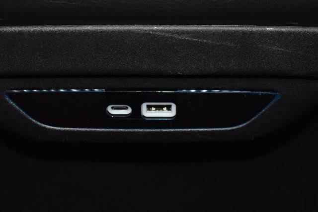 Certified 2025 Chrysler Pacifica Limited image 35