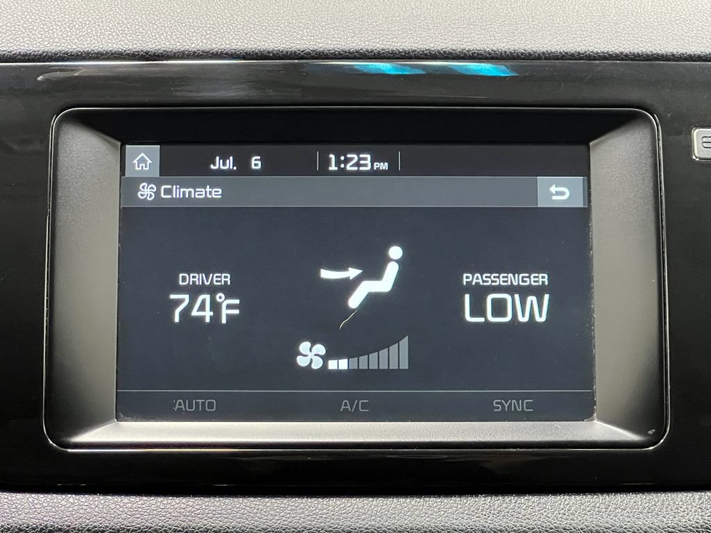 Used 2019 Kia Niro LX FWD image 25