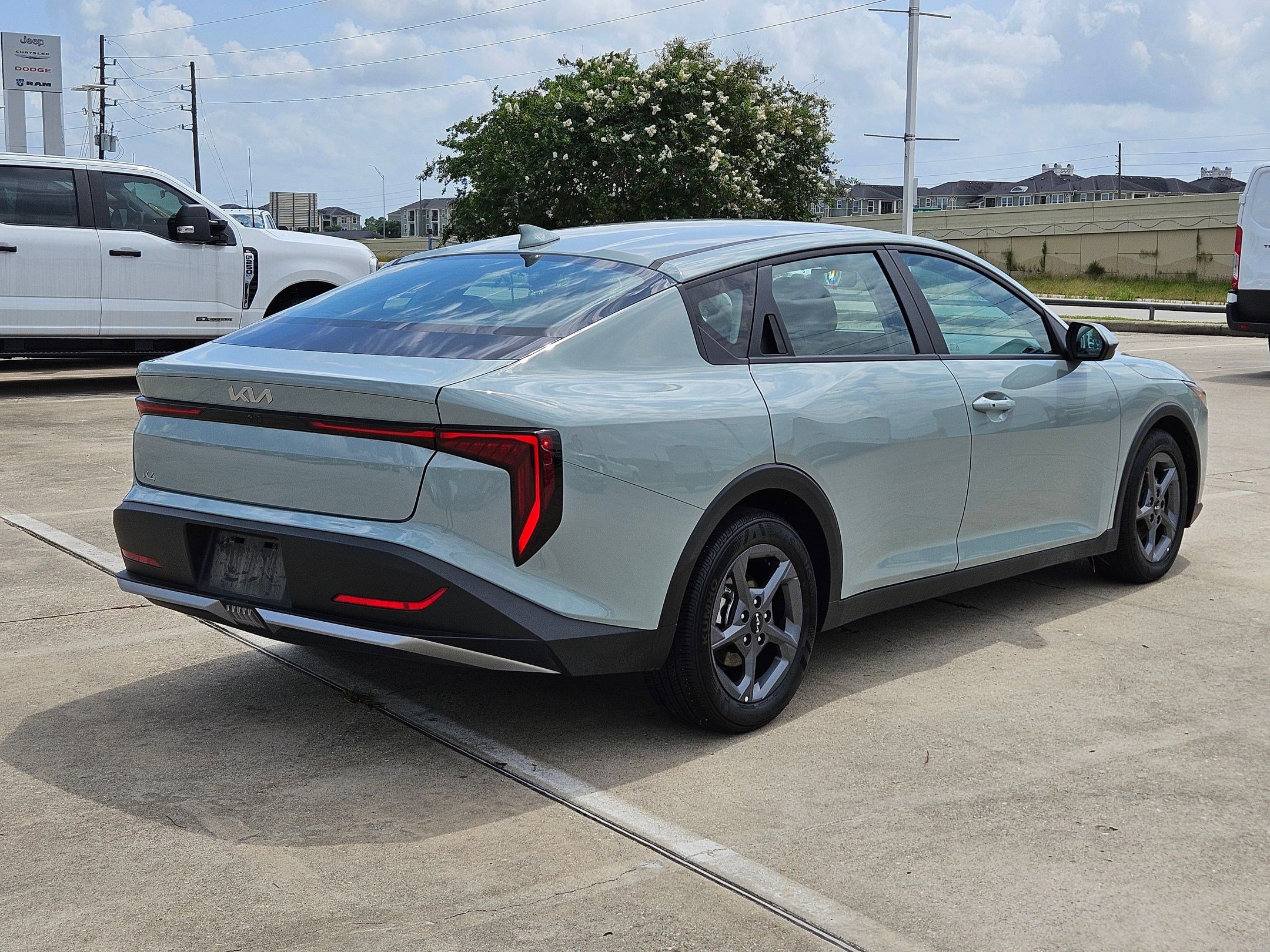 Used 2025 Kia K4 FWD image 3
