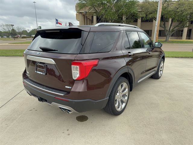 Used 2020 Ford Explorer Platinum w/ Premium Technology Package image 4