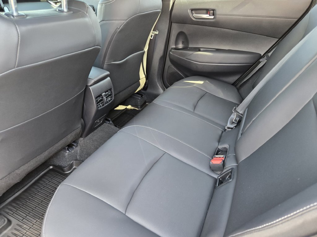 Used 2024 Toyota Corolla Cross XLE w/ Convenience Package AWD/4WD image 19