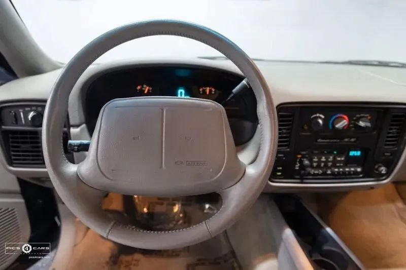 Used 1995 Chevrolet Impala SS RWD image 13
