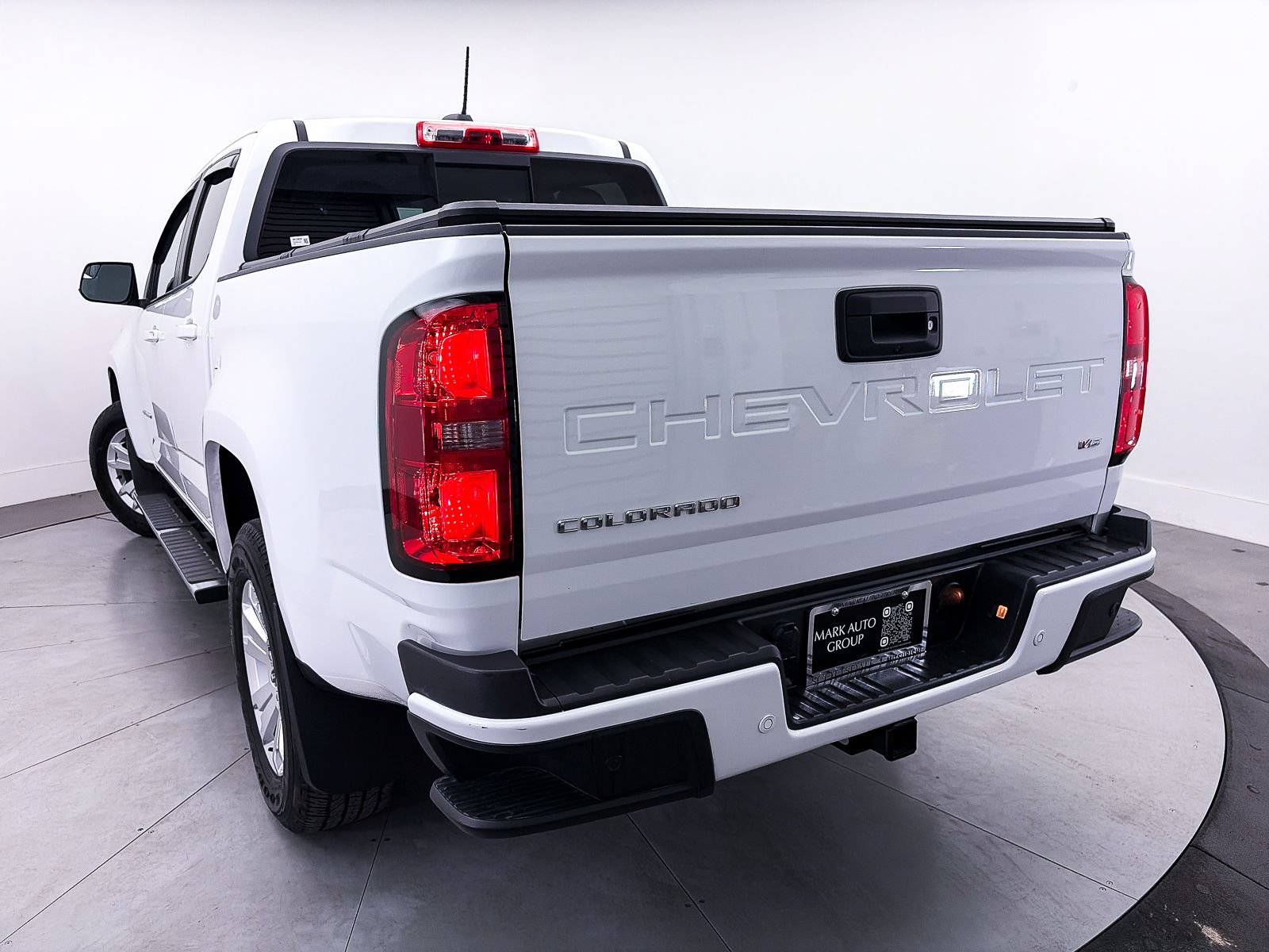 Used 2021 Chevrolet Colorado LT w/ Safety Package RWD image 7