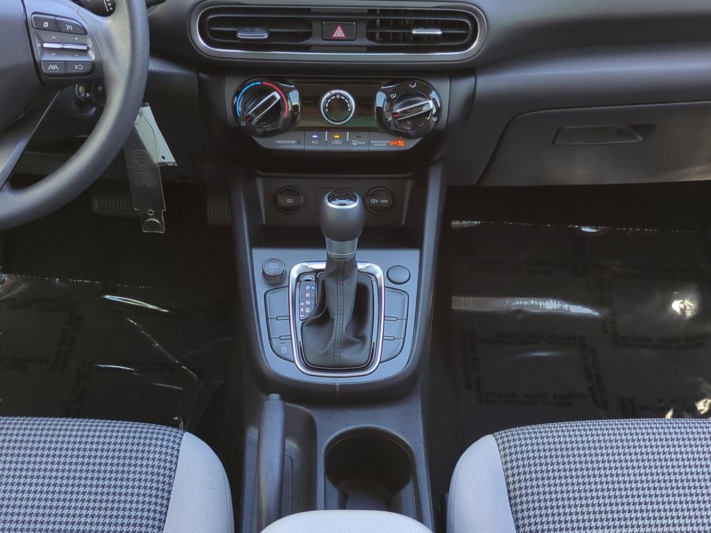 Used 2022 Hyundai Kona SE image 19