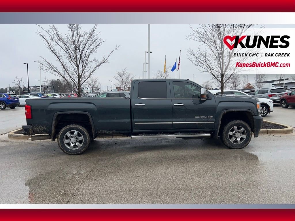 Used 2017 GMC Sierra 3500 Denali image 4