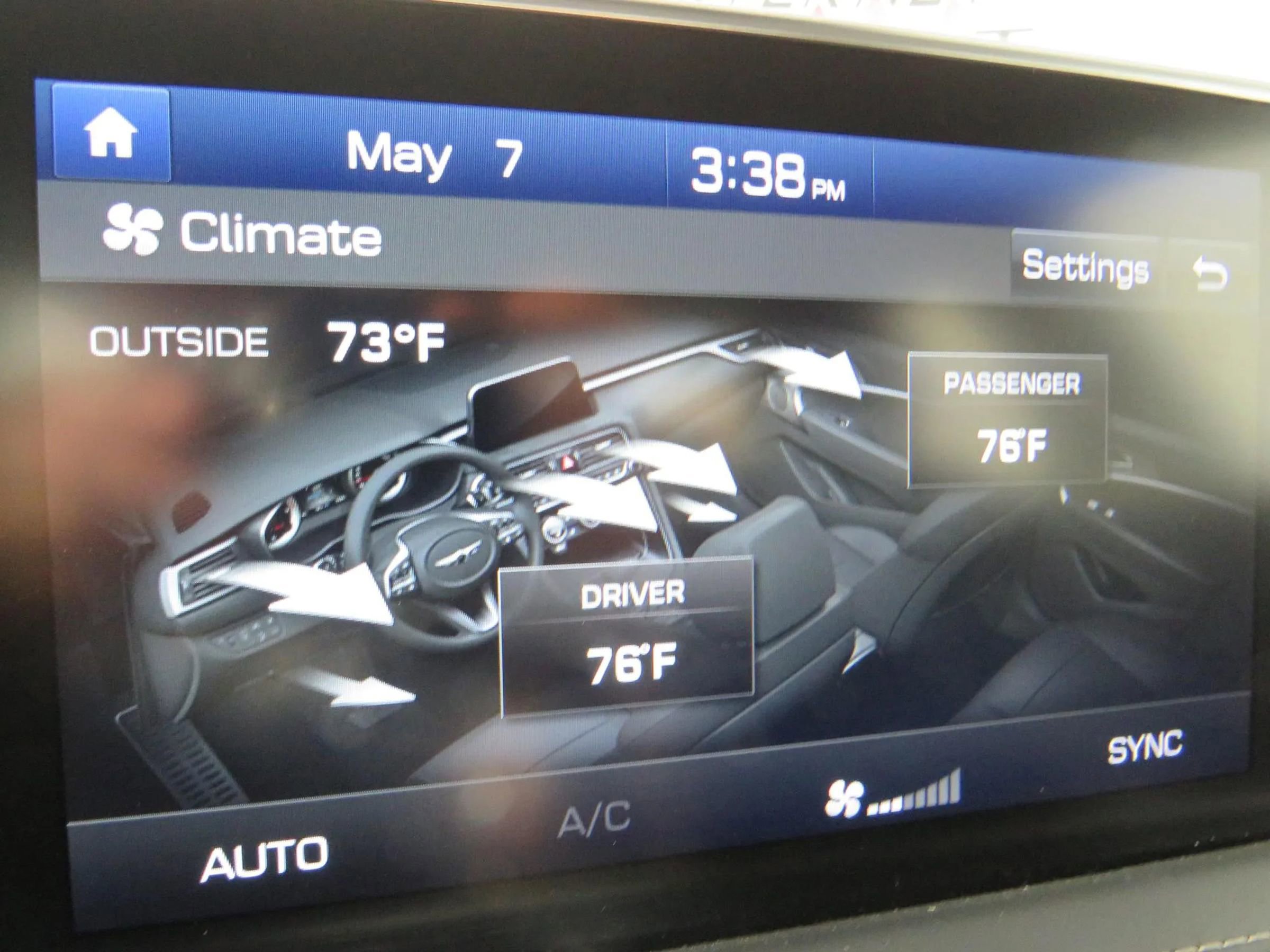 Used 2019 Genesis G70 2.0T Advanced image 19