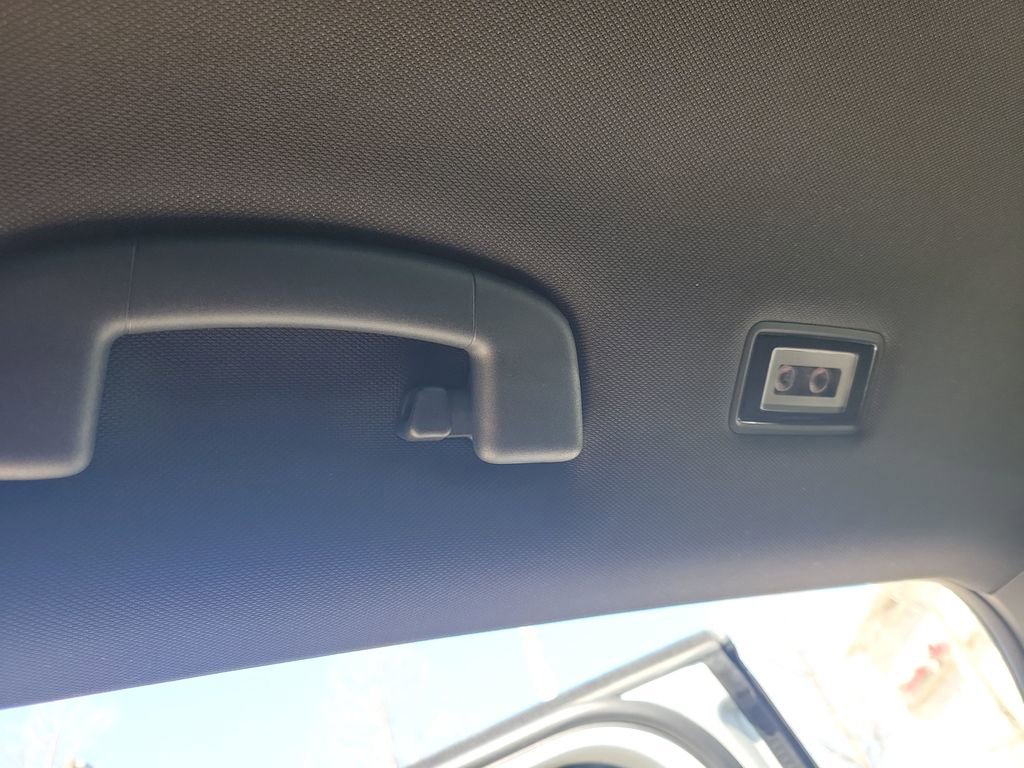 Used 2024 Volkswagen Atlas Cross Sport SEL Premium R-Line image 34