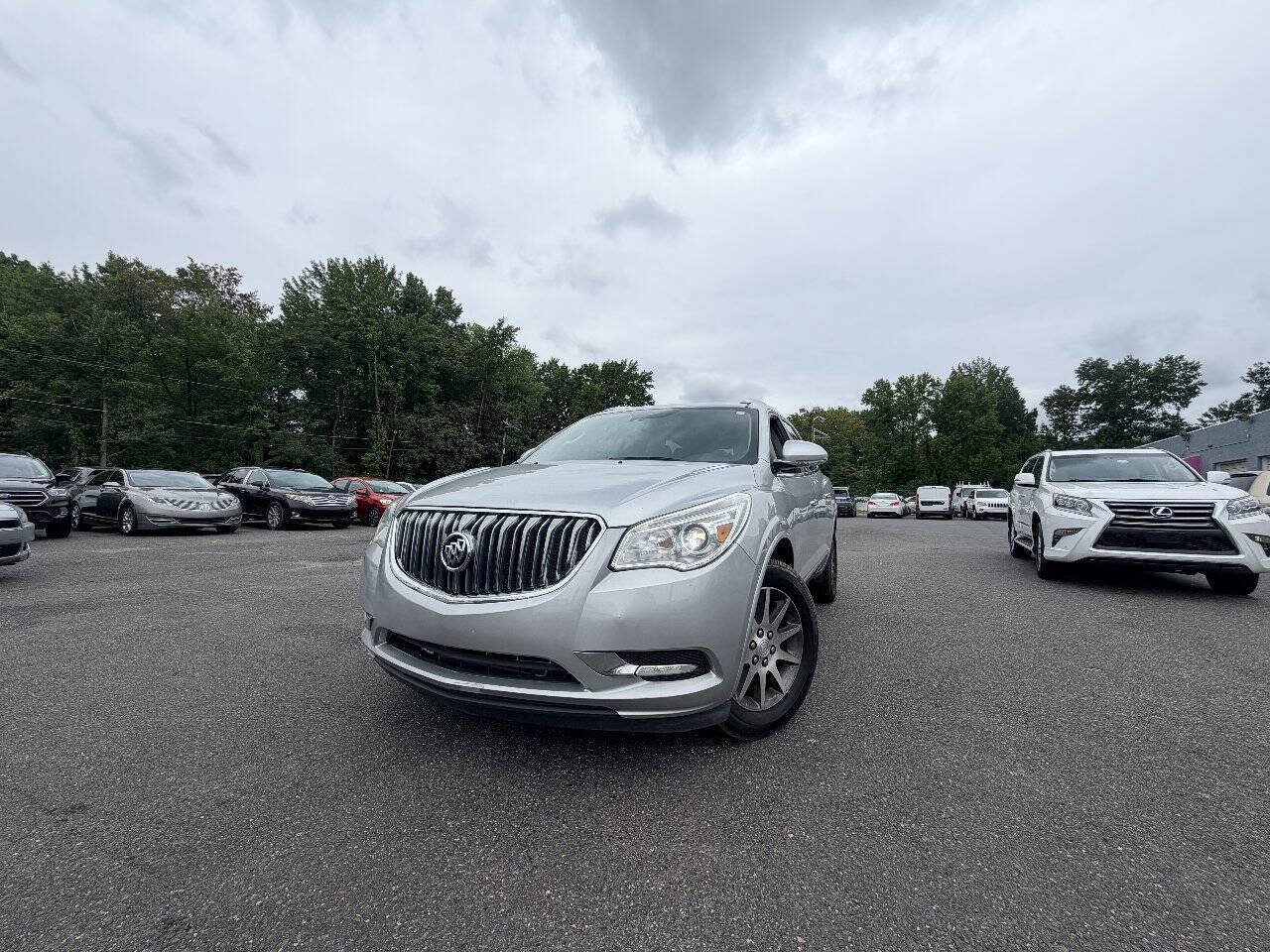 Used 2017 Buick Enclave Leather FWD image 2
