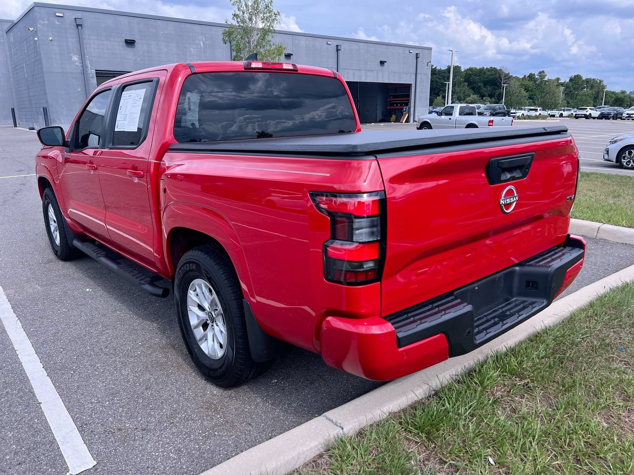 Used 2024 Nissan Frontier SV w/ Technology Package RWD image 5