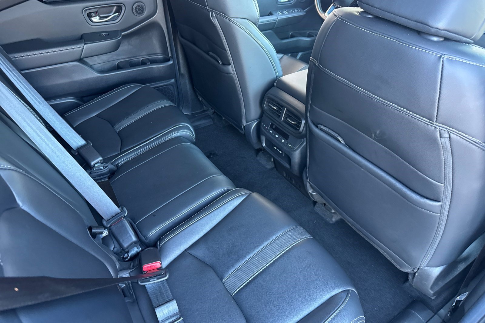 Used 2025 Honda Pilot Touring image 33
